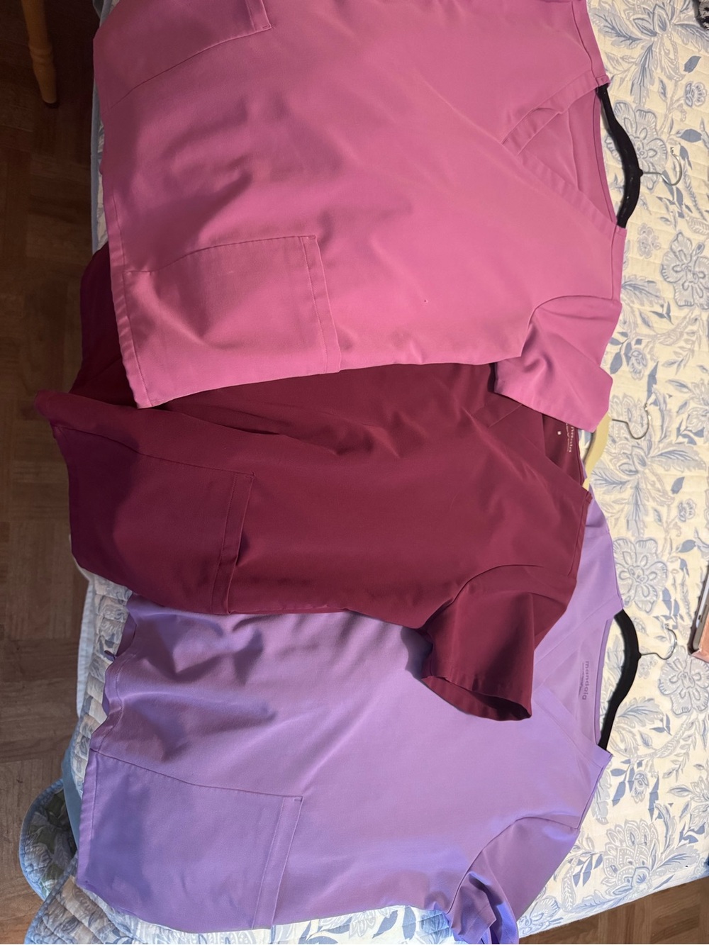 Scrub set